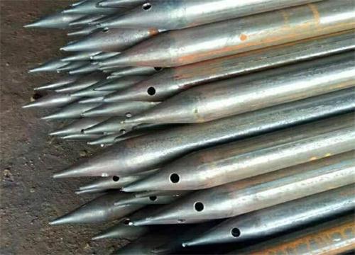 南部隧道钢花管现货